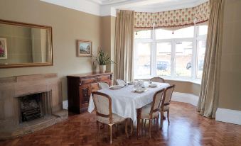 The Old Surgery B&B - Housity