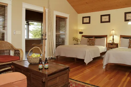 Coho Cottages Hotels in Willow Creek