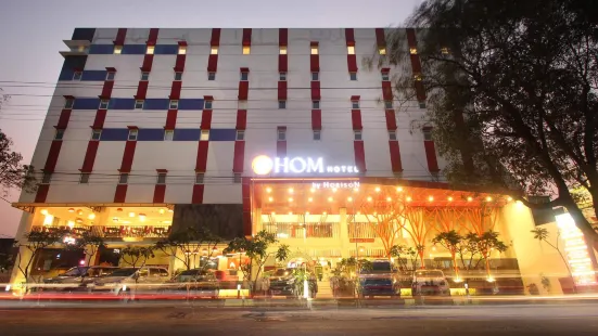 @HOM Hotel Kudus by Horison Group（@HOM ホテル クドゥス ホライゾン グループ）