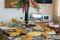 Tri Hotel Executive Criciúma - sarapan