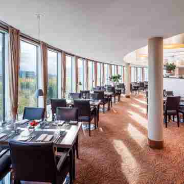 Sheraton Duesseldorf Airport Hotel Dining/Meeting Rooms