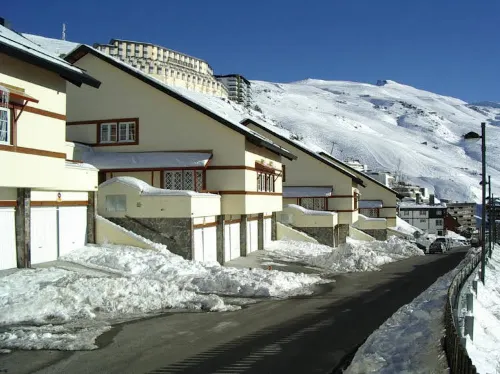 Apartamentos Las Tuyas 3000