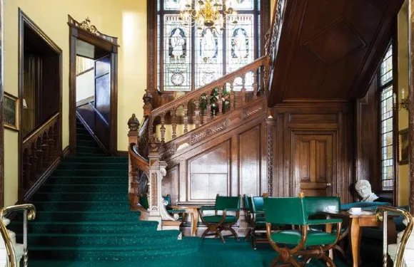 因普尼城堡酒店