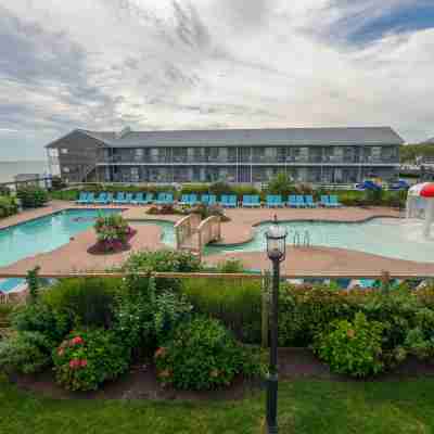 Riviera Beach Resort Hotel Exterior