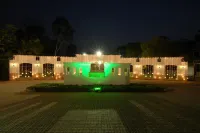 Chanakya Bnr Hotel Hotel di 