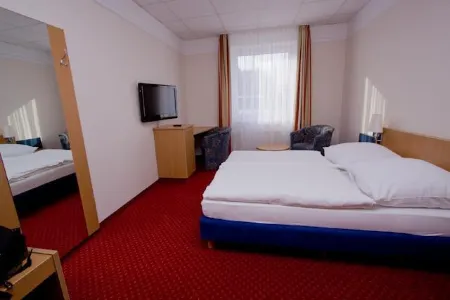Hotel Jacobsberg Отели в г. Ванцлебен-Бёрде