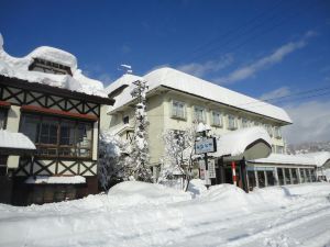 Minatoya湖畔飯店