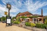 Bedford Arms Hotel Hotels in Latimer