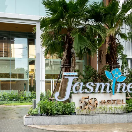 Jasmine 59 Hotel Отели рядом с достопримечательностью «Станция надземного метро Thong Lo»