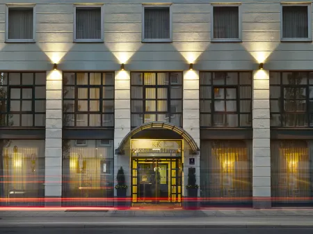 K+K Hotel am Harras Отели рядом с достопримечательностью «Зоологическая государственная коллекция Мюнхена»