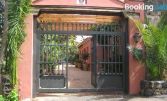 Nice House in Large Avocado Garden, Tenerife North