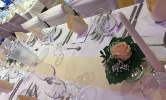 ZUR EISERNEN HAND HOTEL-RESTAURANT