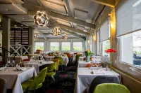 Logis le Rabelais Hôtel- Restaurant - Spa فنادق في Vouvant