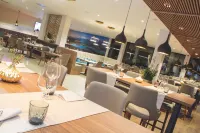 Hotel Seven - breakfast