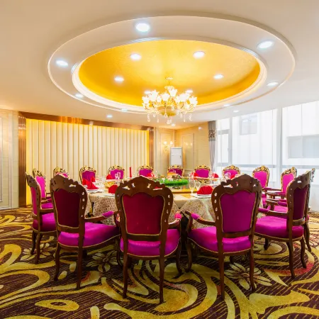 Yanchi Hotel