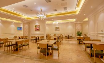 Vienna International Hotel (Yulin Zhongding Park Holiday)