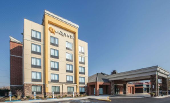 La Quinta Inn & Suites by Wyndham Philadelphia Airport