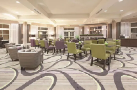 ลากินตา อินน์แอนด์สวีทส์ บายวินด์แฮม ปูเวโบล โรงแรมในปูเวโบล