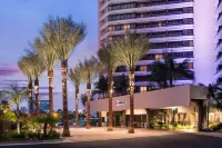 Irvine Marriott Hotel berhampiran St. Paul's Greek Orthodox Church