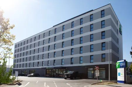 Holiday Inn Express FRANKFURT AIRPORT - RAUNHEIM by IHG