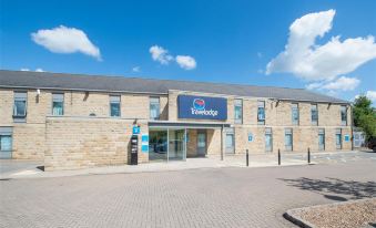 Travelodge Leeds Bradford Airport Hotel
