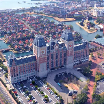 Hotel Okura Jr Huis Ten Bosch Hotel berhampiran Stesen Haiki