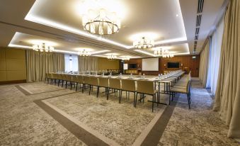 Crowne Plaza Borjomi