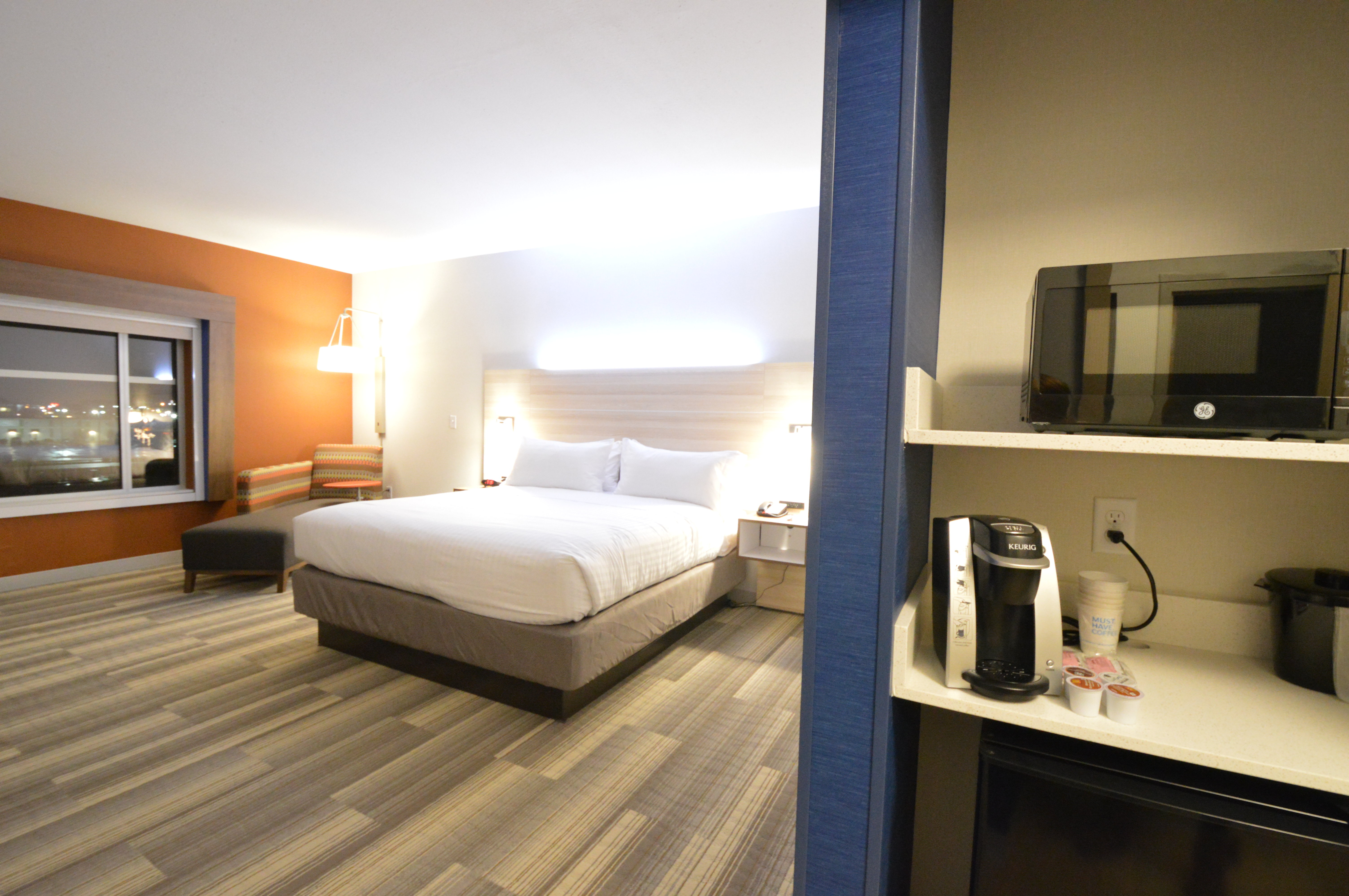 Holiday Inn Express & Suites Toledo South-Perrysburg, an Ihg Hotel