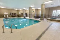 Drury Inn & Suites Louisville North - Pet friendly