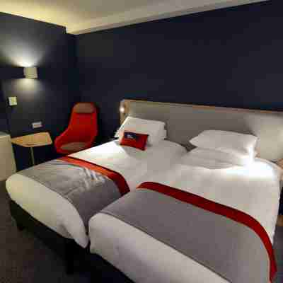 Holiday Inn Express Paris - CDG Airport Rooms