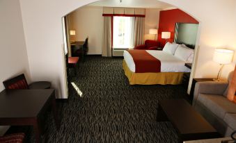 Holiday Inn Express & Suites Sumter