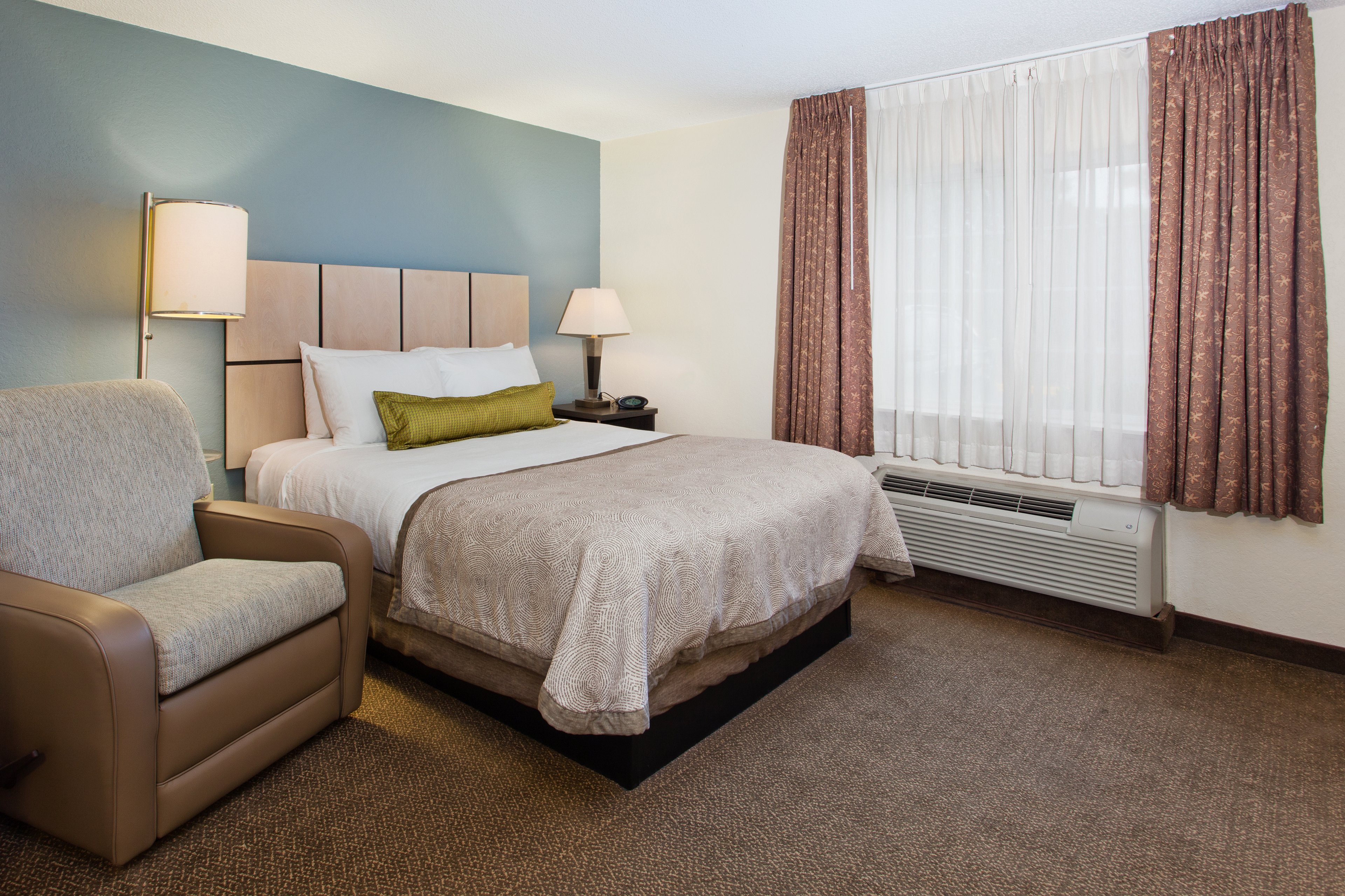 Sonesta Simply Suites Hampton