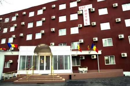Hotel Est Отели в г. Пасеря