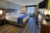 Holiday Inn & Suites Tupelo North Hotels in Tupelo