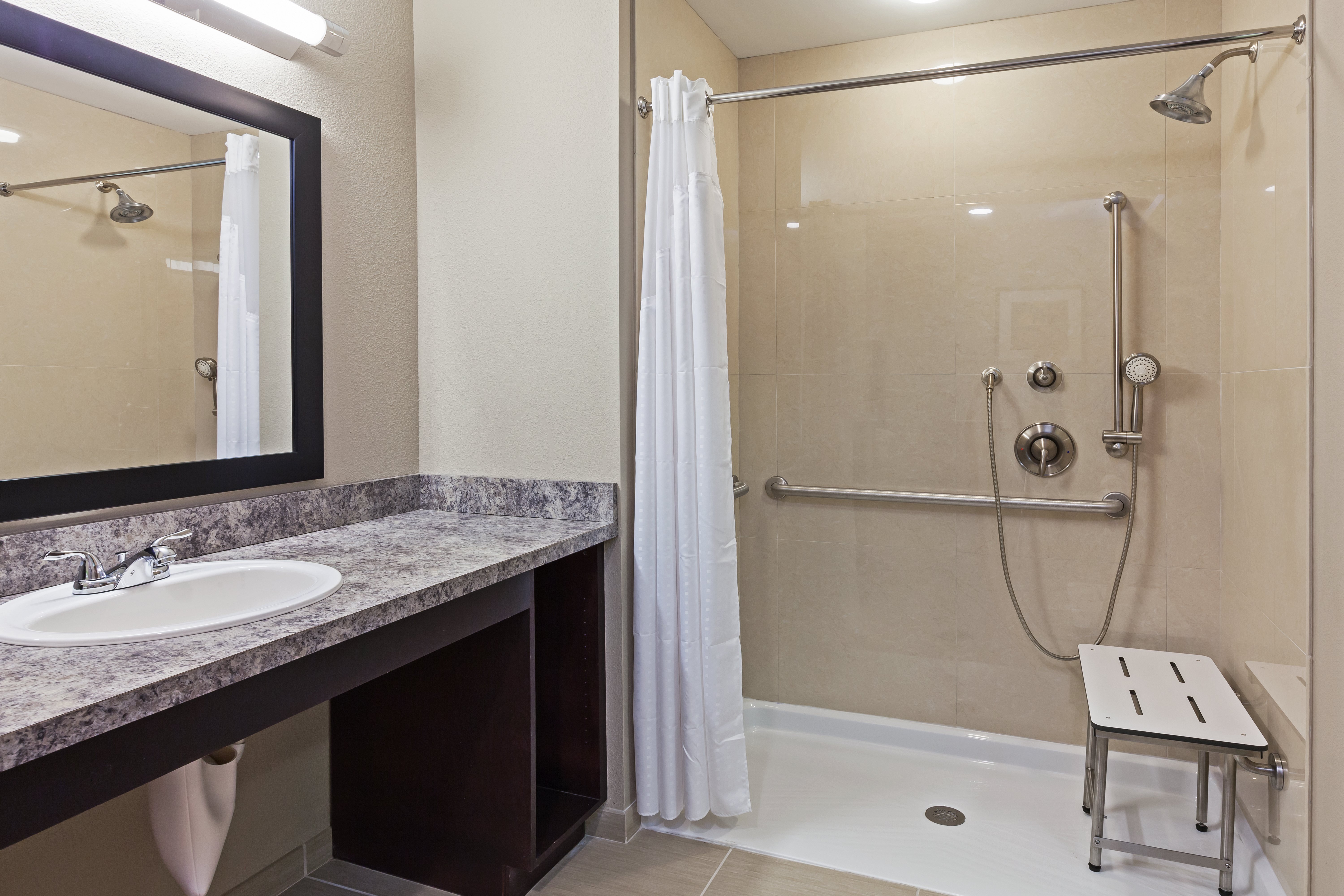 Holiday Inn Express & Suites Glenpool, an Ihg Hotel