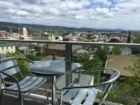 Adina Place Motel Apartments Hotels in Launceston