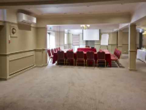 The Red Lion Inn by Chef & Brewer Collection Hotels in Rotherham District