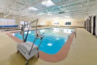 Days Inn by Wyndham Plattsburgh - Pool