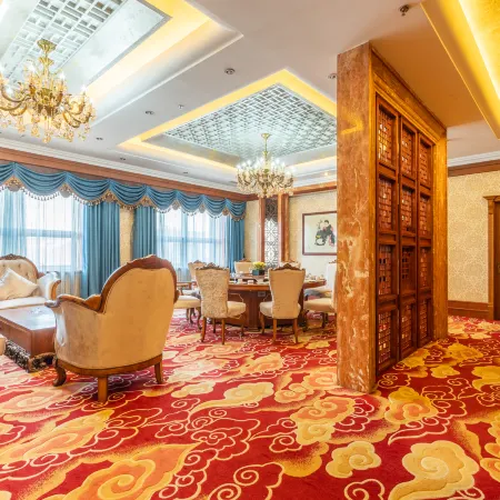 Jianping International Hotel