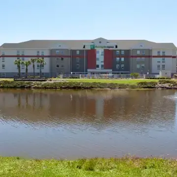 Holiday Inn Express MYRTLE BEACH-BROADWAY@THE BCH by IHG Hotels near Ripken Baseball