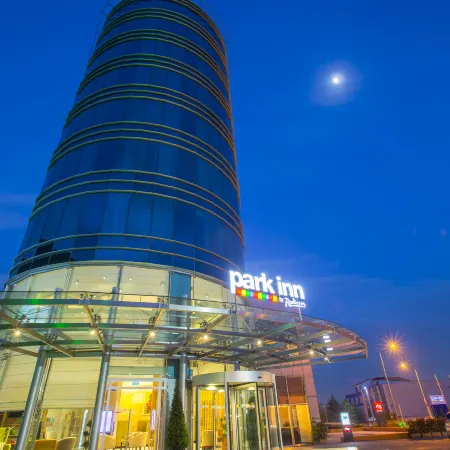 Park Inn by Radisson Istanbul Ataturk Airport Отели рядом с достопримечательностью «Багджылар»