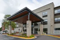 Holiday Inn Express & Suites Raleigh NE - Medical Ctr Area Hotels in Raleigh