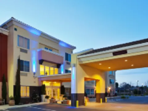Holiday Inn Express & Suites BERKELEY by IHG Hotels in Berkeley