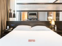 桔子水晶上海国际旅游度假区川沙酒店 - 豪华大床房