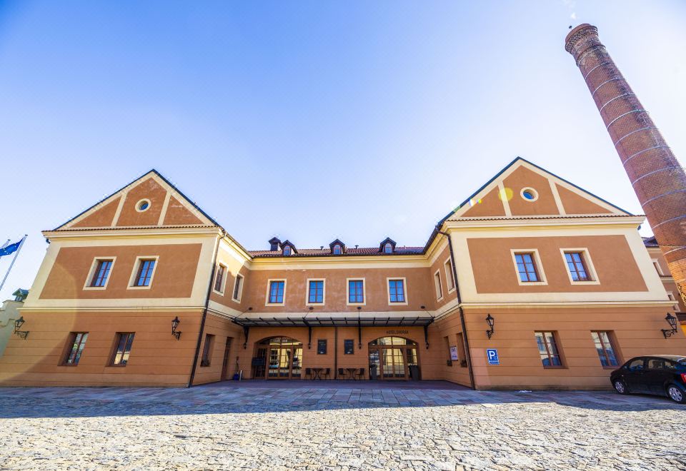 hotel overview picture