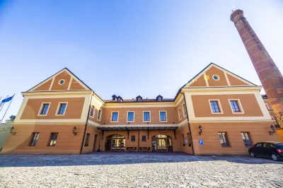 LH Hotel Dvořák Tábor Congress & Wellness Отели в г. Бехине