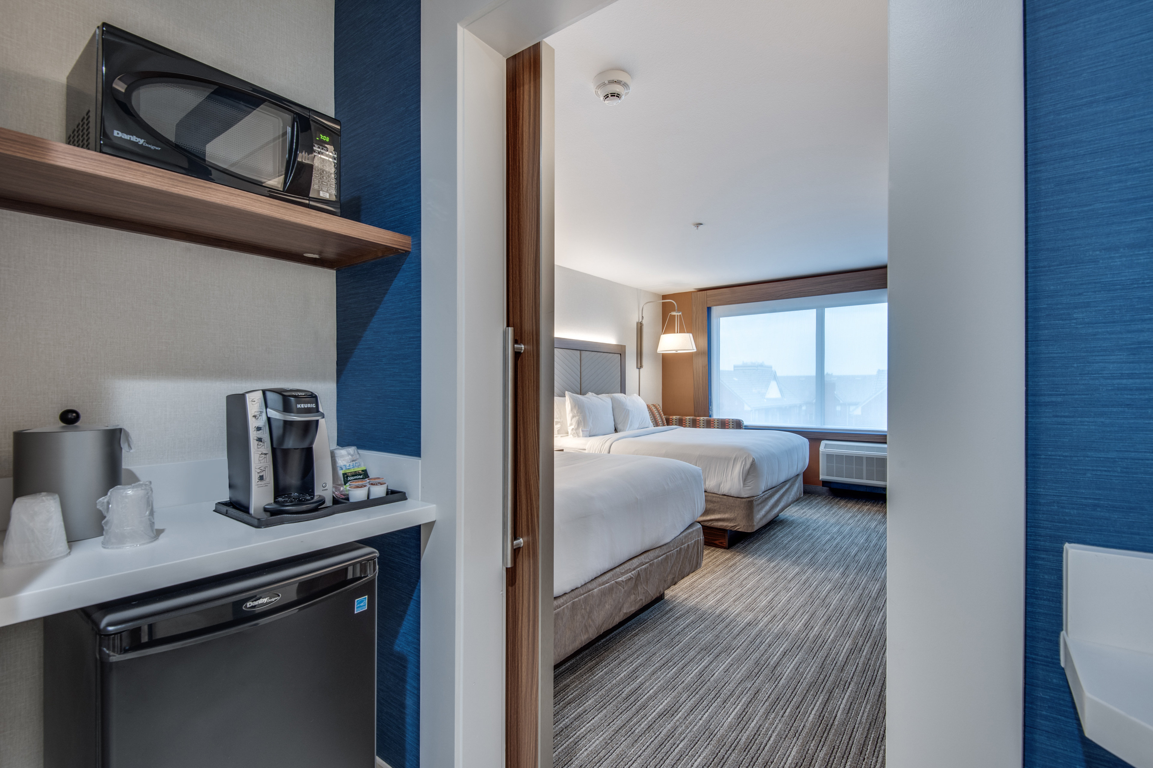 Holiday Inn Express & Suites Dallas North - Addison, an Ihg Hotel