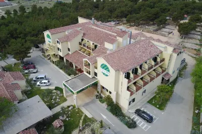 HOTEL VRATA KRKE فنادق في 