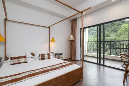 Xinglvgu Resort Отели рядом с достопримечательностью «Wanlü Lake · Wanlü Valley Resort»