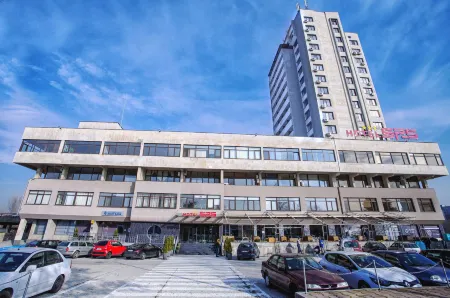 Sps Hotel Отели рядом с достопримечательностью «Plovdiv Old Town»